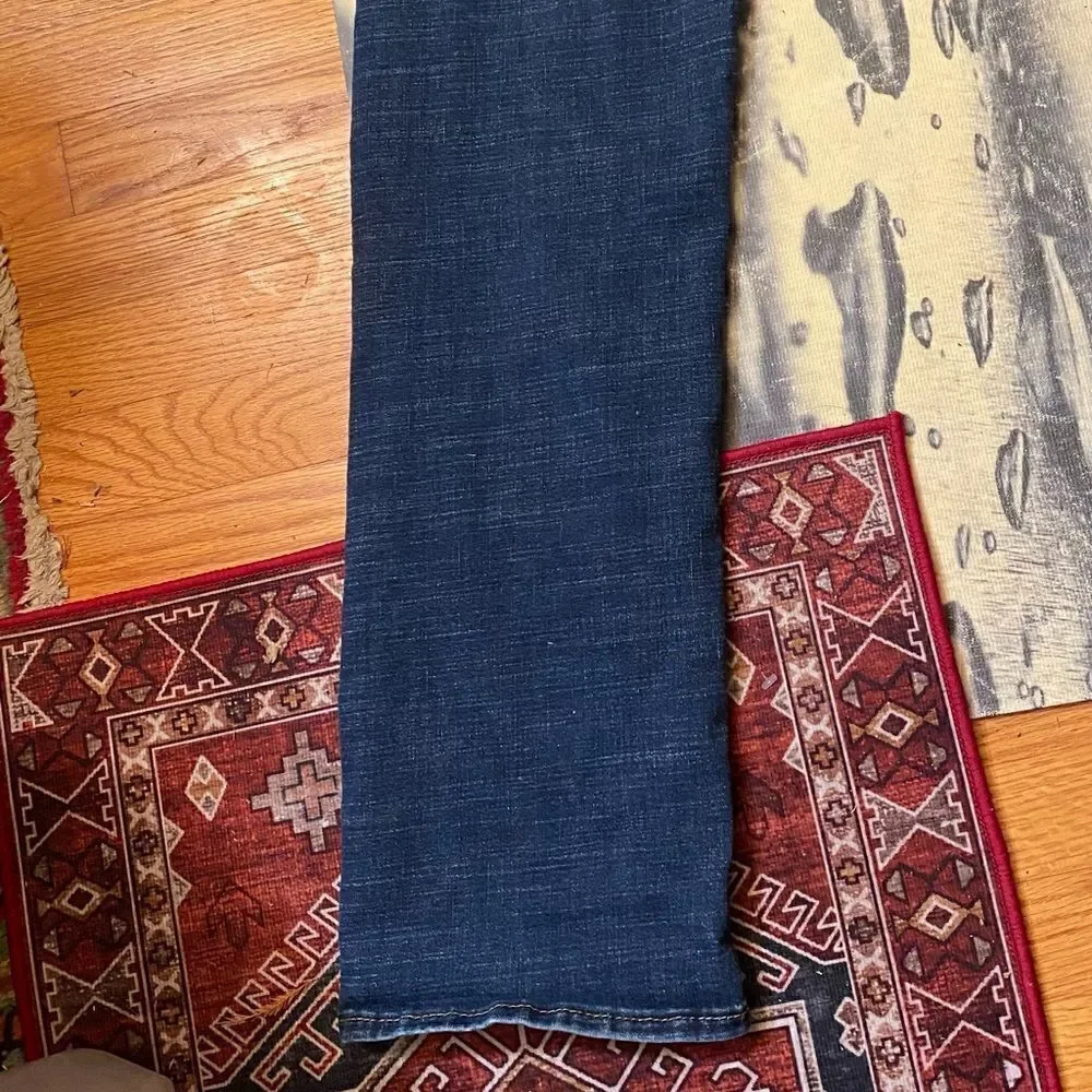 Levi’s Denizen Slim Straight Fit Blue Jeans size 36x34see pics re measurements